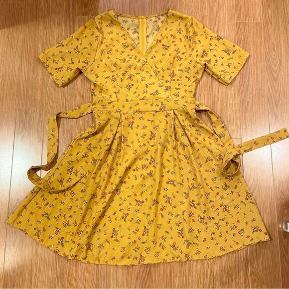 Yellow Floral Mini Wrap Dress from Korea - XS-S - Picture 4 of 13